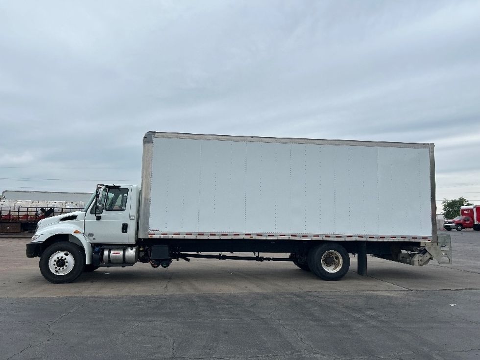 Medium Duty Box Truck-Light and Medium Duty Trucks-International-2019-4300-Tulsa-OK-229,166\n\t\tmiles-$ 35,250 - Image 4