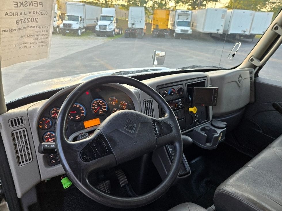 Medium Duty Box Truck-Light and Medium Duty Trucks-International-2019-4300-Villa Rica-GA-259,950\n\t\tmiles-$ 37,250 - Image 15