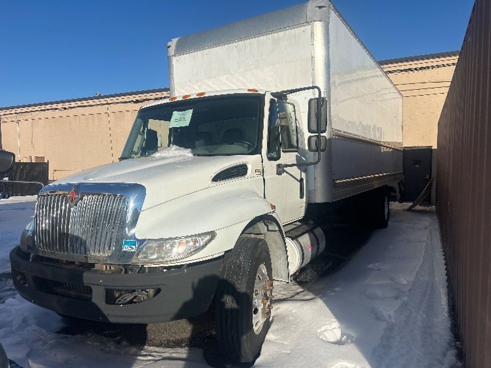 Medium Duty Box Truck-Light and Medium Duty Trucks-International-2019-4300-West Babylon-NY-110,329\n\t\tmiles-$ 16,000 - Image 1