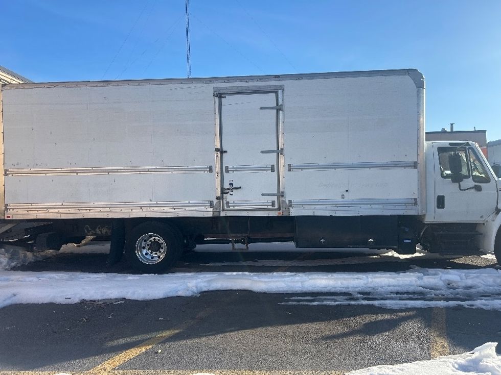 Medium Duty Box Truck-Light and Medium Duty Trucks-International-2019-4300-West Babylon-NY-110,329\n\t\tmiles-$ 16,000 - Image 13