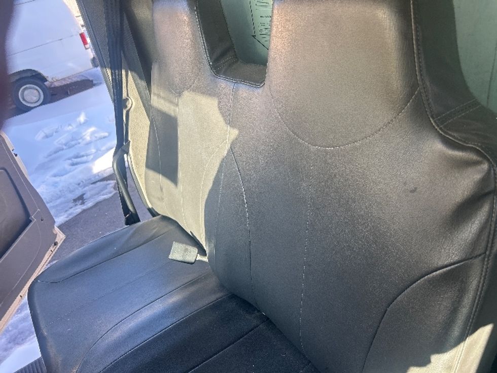 Medium Duty Box Truck-Light and Medium Duty Trucks-International-2019-4300-West Babylon-NY-110,329\n\t\tmiles-$ 16,000 - Image 17