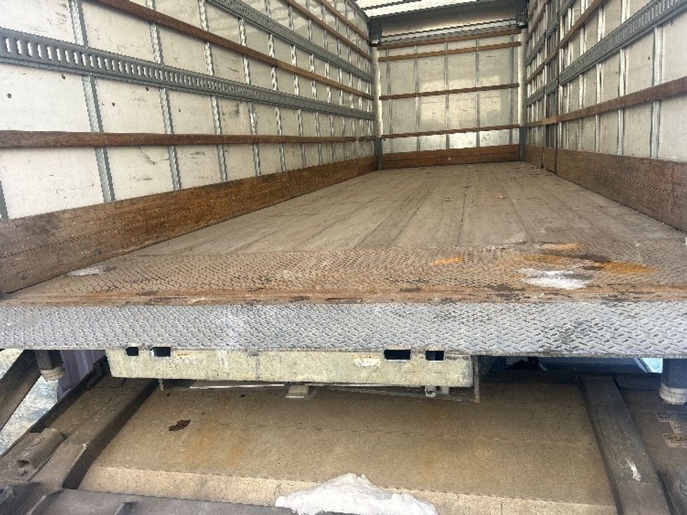 Medium Duty Box Truck-Light and Medium Duty Trucks-International-2019-4300-West Babylon-NY-110,329\n\t\tmiles-$ 16,000 - Image 8