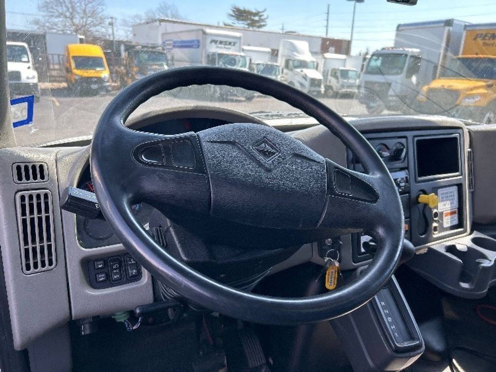 Medium Duty Box Truck-Light and Medium Duty Trucks-International-2019-4300-West Babylon-NY-140,011\n\t\tmiles-$ 43,750 - Image 16
