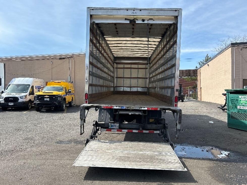 Medium Duty Box Truck-Light and Medium Duty Trucks-International-2019-4300-West Babylon-NY-140,011\n\t\tmiles-$ 43,750 - Image 8