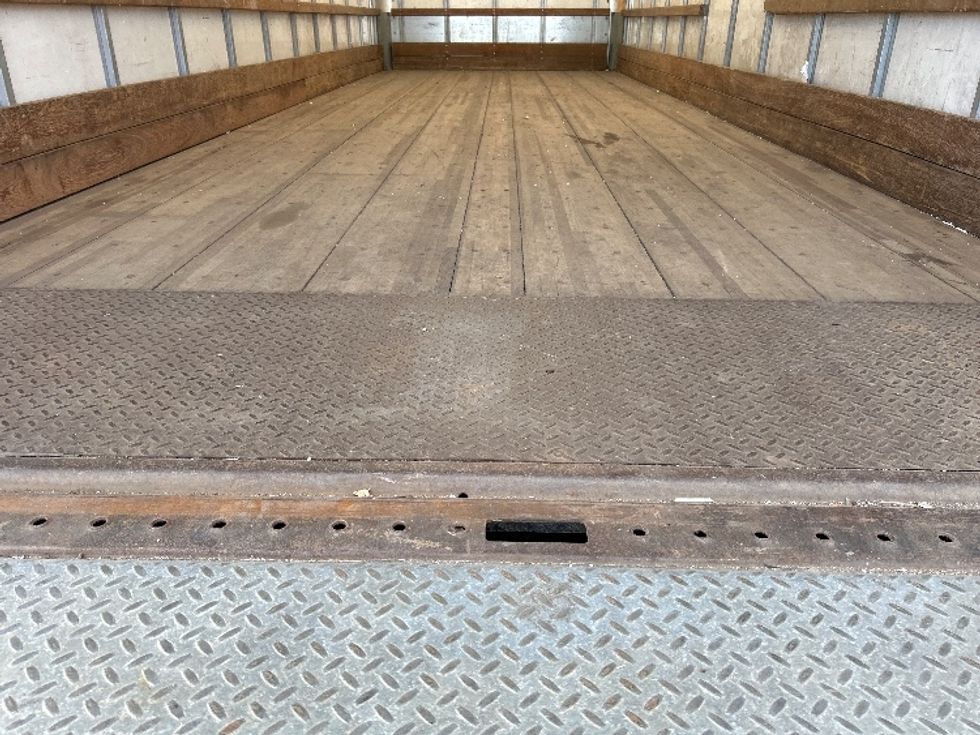 Medium Duty Box Truck-Light and Medium Duty Trucks-International-2019-4300-West Babylon-NY-140,011\n\t\tmiles-$ 43,750 - Image 9