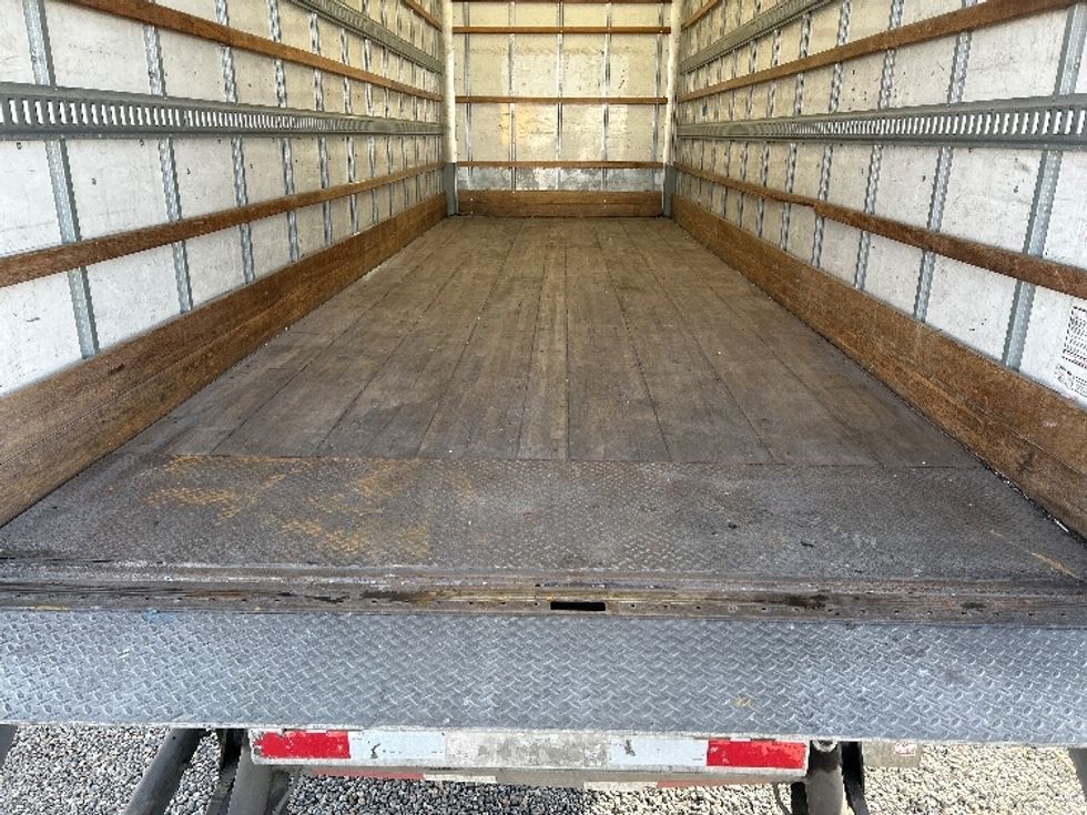 Medium Duty Box Truck-Light and Medium Duty Trucks-International-2019-4300-West Sacramento-CA-136,800\n\t\tmiles-$ 47,500 - Image 6