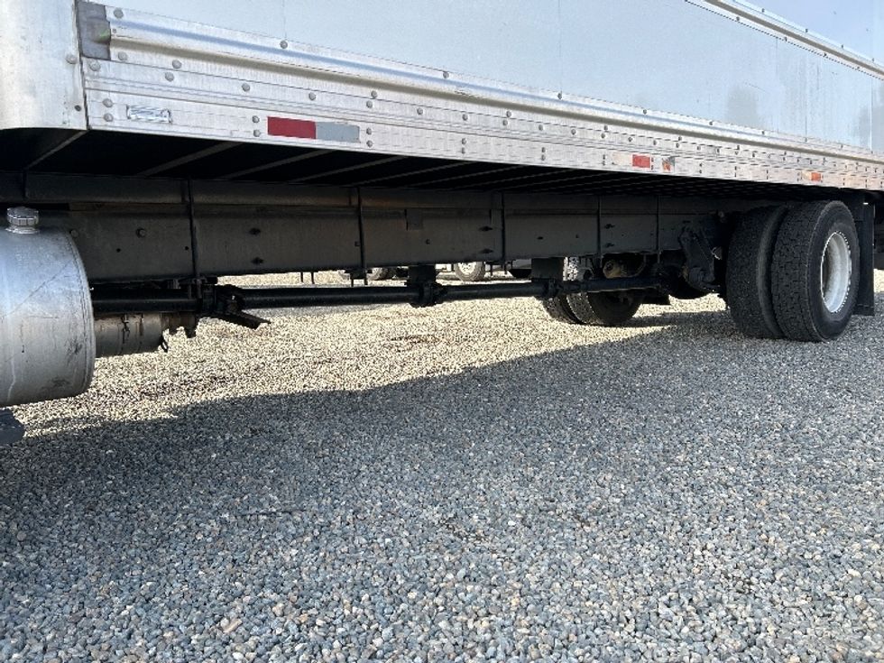 Medium Duty Box Truck-Light and Medium Duty Trucks-International-2019-4300-West Sacramento-CA-136,800\n\t\tmiles-$ 47,500 - Image 5