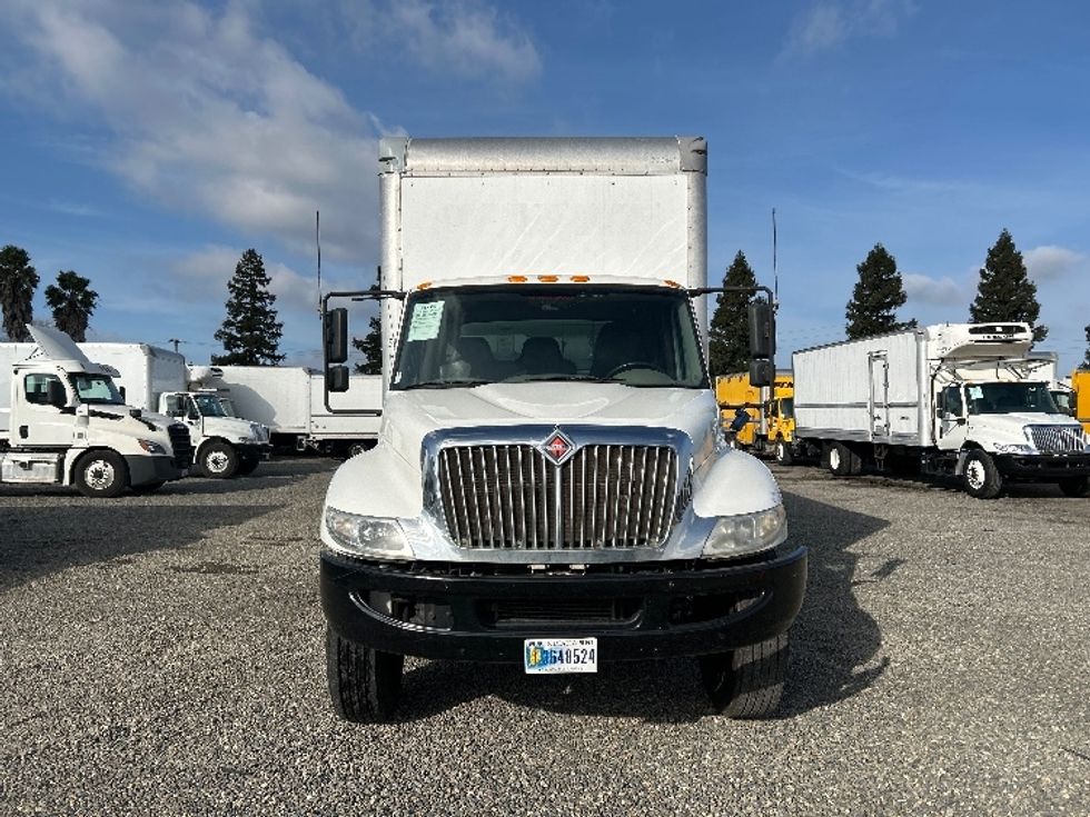 Medium Duty Box Truck-Light and Medium Duty Trucks-International-2019-4300-West Sacramento-CA-136,800\n\t\tmiles-$ 47,500 - Image 2