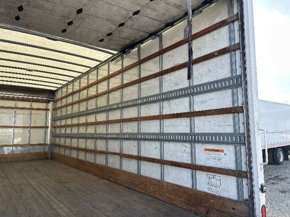 Medium Duty Box Truck-Light and Medium Duty Trucks-International-2019-4300-West Sacramento-CA-136,800\n\t\tmiles-$ 47,500 - Image 14