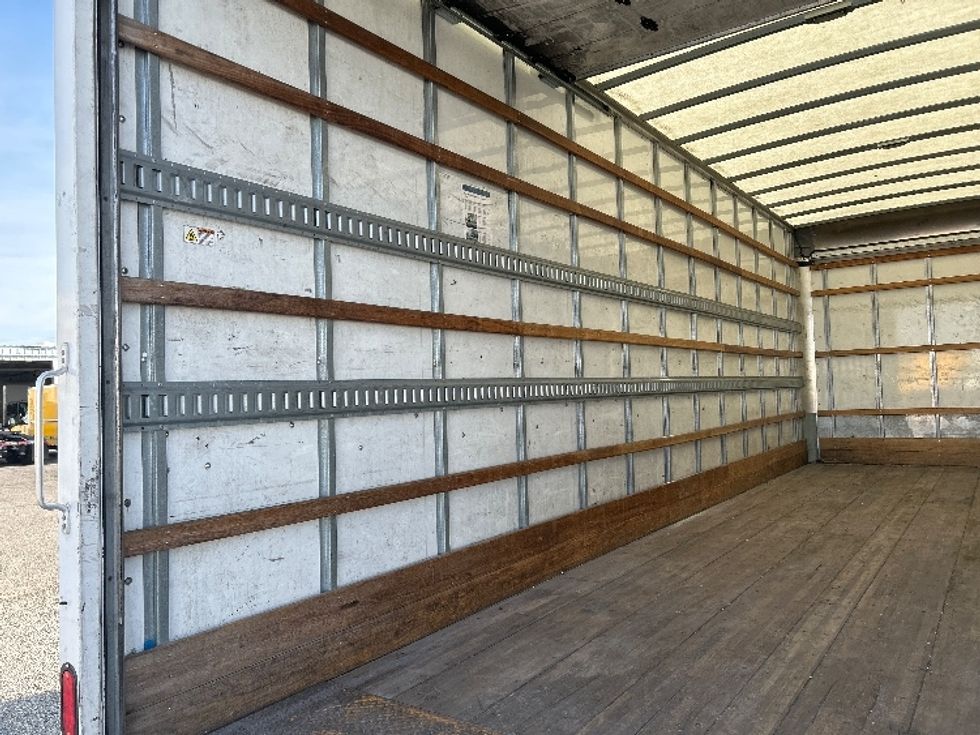 Medium Duty Box Truck-Light and Medium Duty Trucks-International-2019-4300-West Sacramento-CA-136,800\n\t\tmiles-$ 47,500 - Image 13