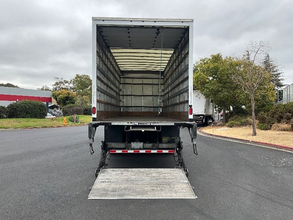 Medium Duty Box Truck-Light and Medium Duty Trucks-International-2019-4300-West Sacramento-CA-136,901\n\t\tmiles-$ 49,250 - Image 9