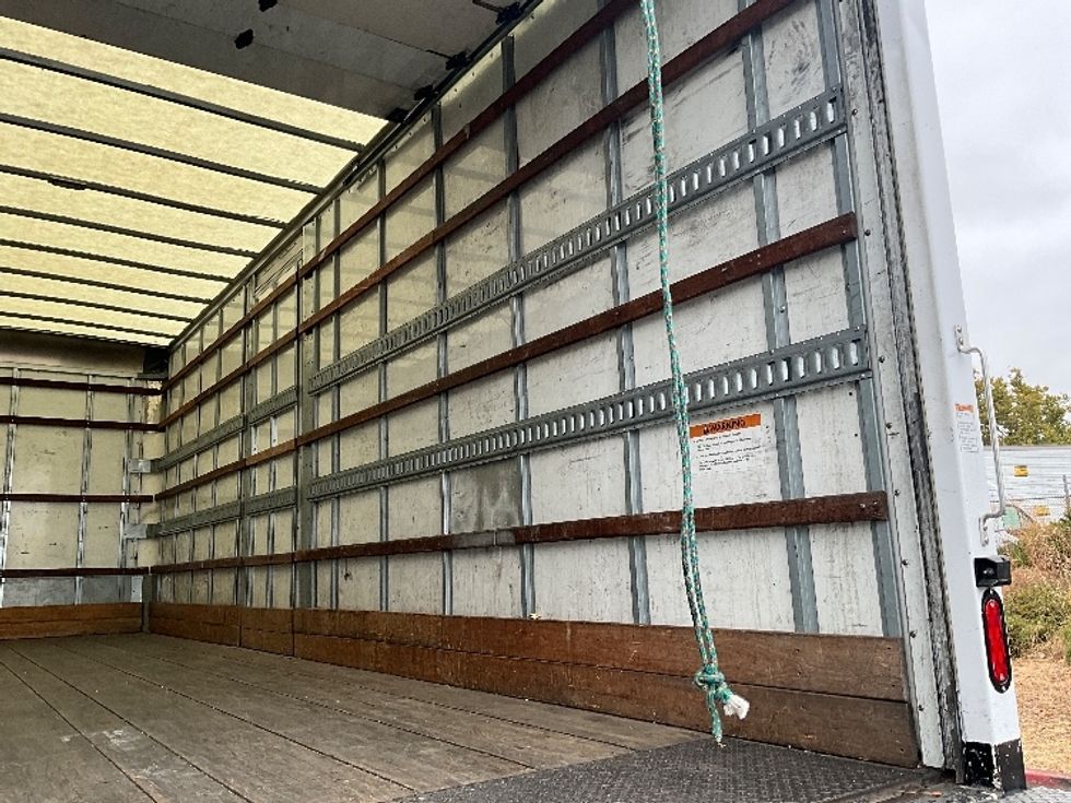 Medium Duty Box Truck-Light and Medium Duty Trucks-International-2019-4300-West Sacramento-CA-136,901\n\t\tmiles-$ 49,250 - Image 12
