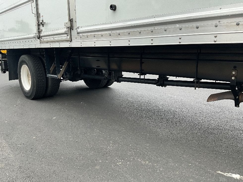 Medium Duty Box Truck-Light and Medium Duty Trucks-International-2019-4300-West Sacramento-CA-136,901\n\t\tmiles-$ 49,250 - Image 14