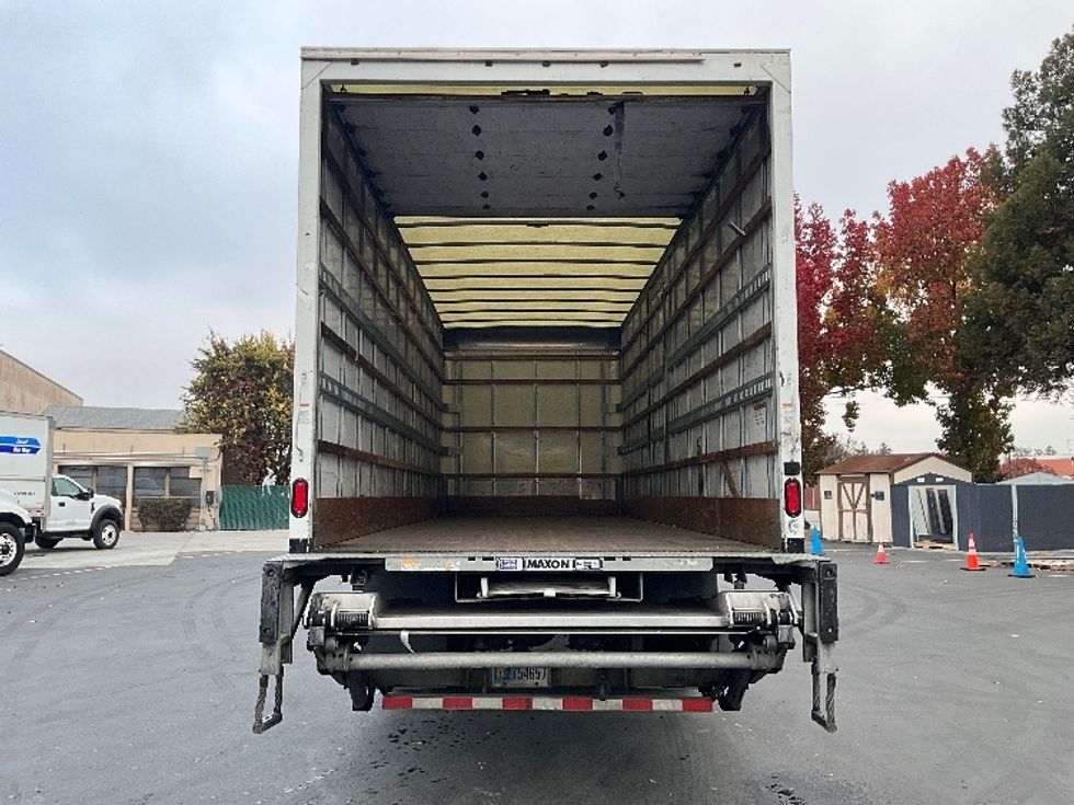 Medium Duty Box Truck-Light and Medium Duty Trucks-International-2019-4300-West Sacramento-CA-138,420\n\t\tmiles-$ 49,250 - Image 8