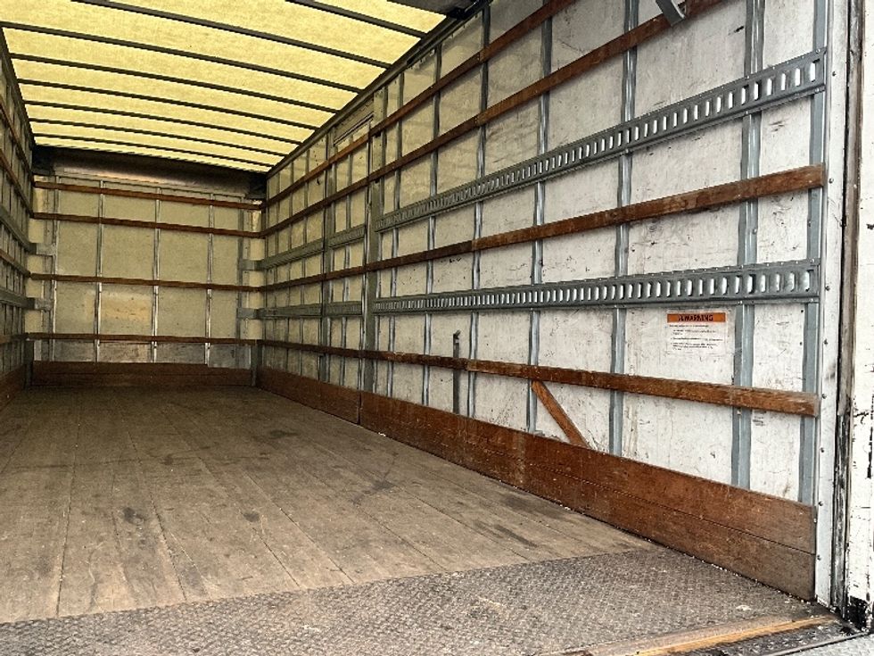 Medium Duty Box Truck-Light and Medium Duty Trucks-International-2019-4300-West Sacramento-CA-138,420\n\t\tmiles-$ 49,250 - Image 12