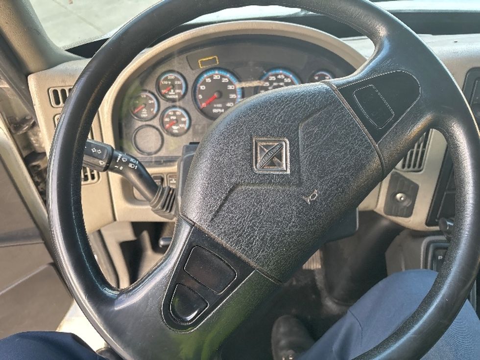 Medium Duty Box Truck-Light and Medium Duty Trucks-International-2019-4300-West Sacramento-CA-138,421\n\t\tmiles-$ 49,250 - Image 18