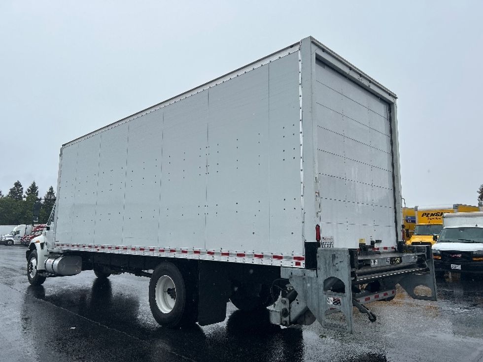 Medium Duty Box Truck-Light and Medium Duty Trucks-International-2019-4300-West Sacramento-CA-138,917\n\t\tmiles-$ 48,750 - Image 6