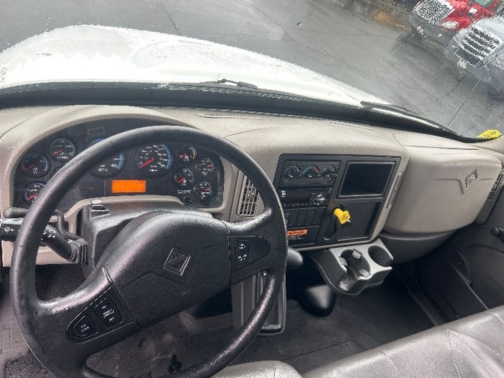 Medium Duty Box Truck-Light and Medium Duty Trucks-International-2019-4300-West Sacramento-CA-138,917\n\t\tmiles-$ 48,750 - Image 18