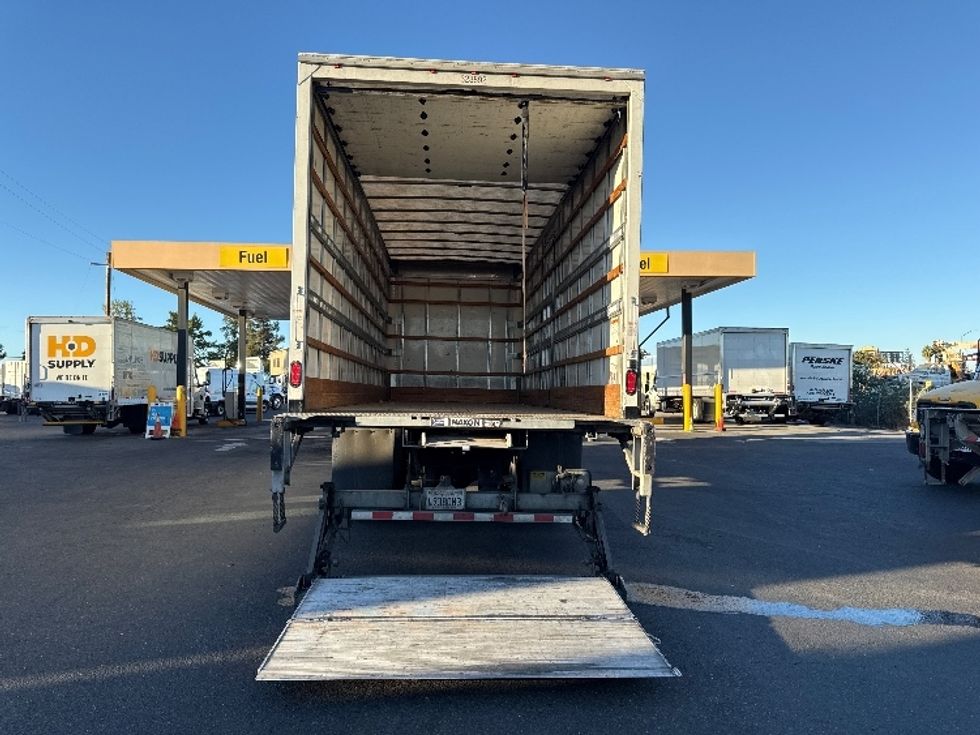 Medium Duty Box Truck-Light and Medium Duty Trucks-International-2019-4300-West Sacramento-CA-151,163\n\t\tmiles-$ 47,250 - Image 9