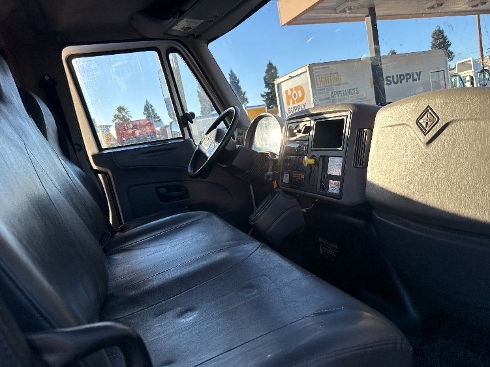 Medium Duty Box Truck-Light and Medium Duty Trucks-International-2019-4300-West Sacramento-CA-151,163\n\t\tmiles-$ 47,250 - Image 20