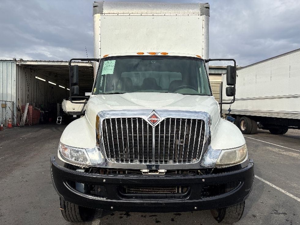 Medium Duty Box Truck-Light and Medium Duty Trucks-International-2019-4300-West Sacramento-CA-152,958\n\t\tmiles-$ 47,000 - Image 2