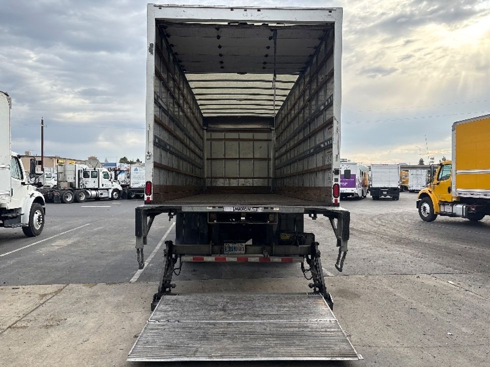 Medium Duty Box Truck-Light and Medium Duty Trucks-International-2019-4300-West Sacramento-CA-152,958\n\t\tmiles-$ 47,000 - Image 9