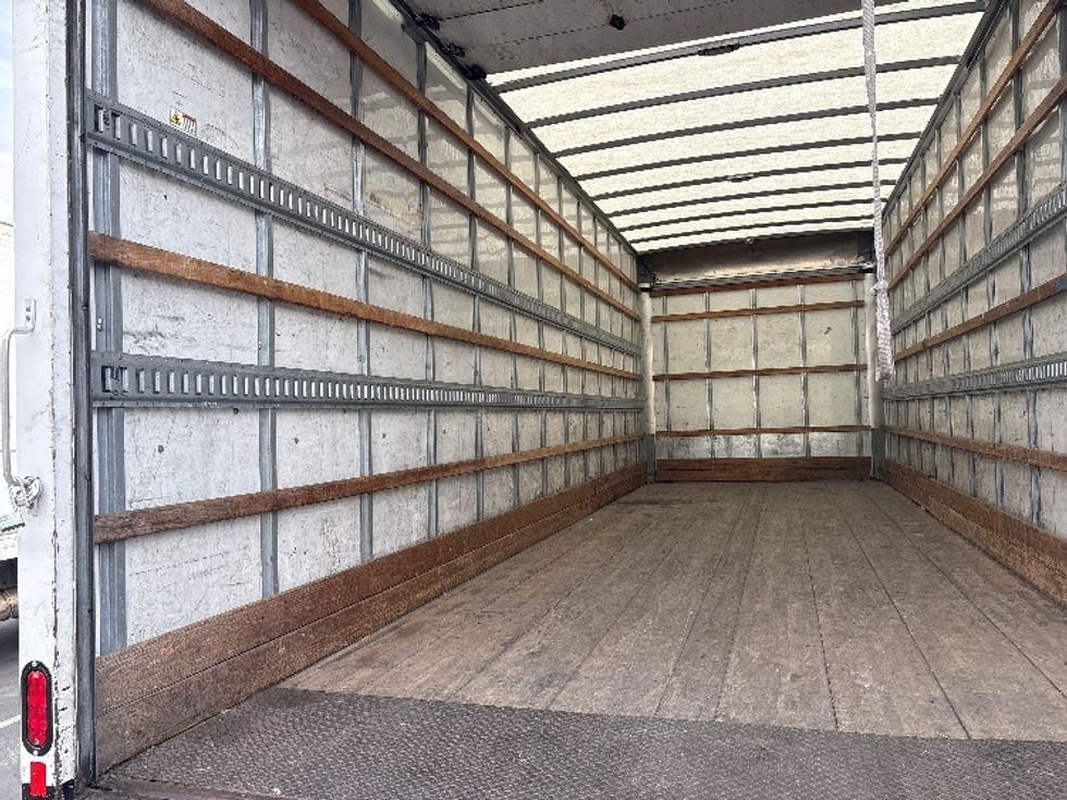 Medium Duty Box Truck-Light and Medium Duty Trucks-International-2019-4300-West Sacramento-CA-152,958\n\t\tmiles-$ 47,000 - Image 11