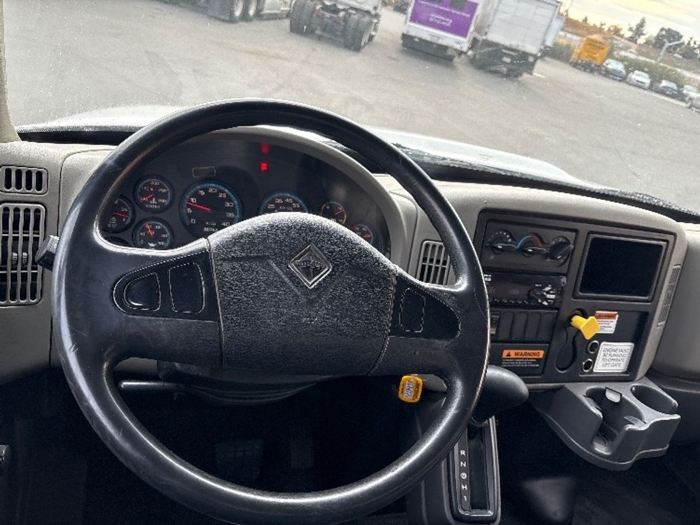 Medium Duty Box Truck-Light and Medium Duty Trucks-International-2019-4300-West Sacramento-CA-152,958\n\t\tmiles-$ 47,000 - Image 18