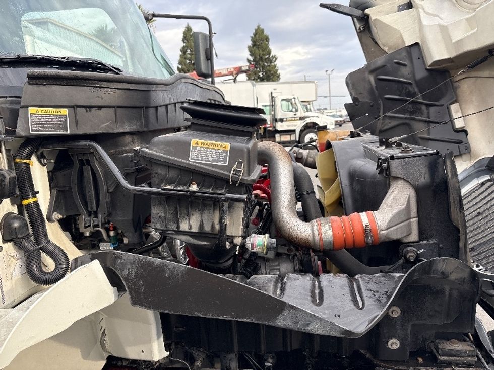 Medium Duty Box Truck-Light and Medium Duty Trucks-International-2019-4300-West Sacramento-CA-152,958\n\t\tmiles-$ 47,000 - Image 23