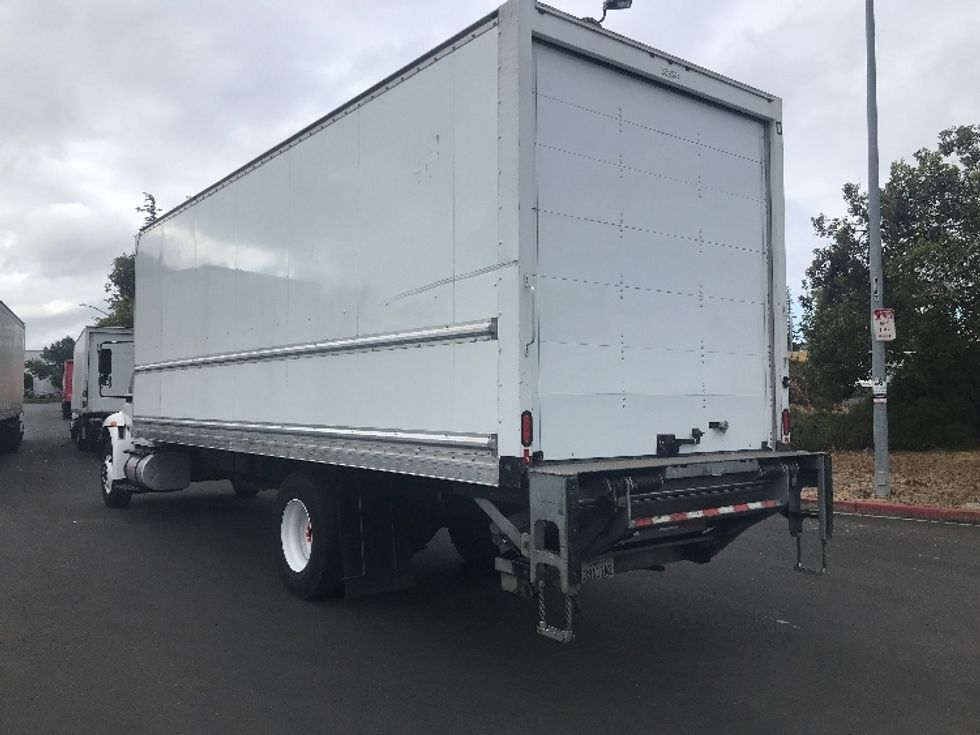 Medium Duty Box Truck-Light and Medium Duty Trucks-International-2019-4300-West Sacramento-CA-153,321\n\t\tmiles-$ 47,000 - Image 6