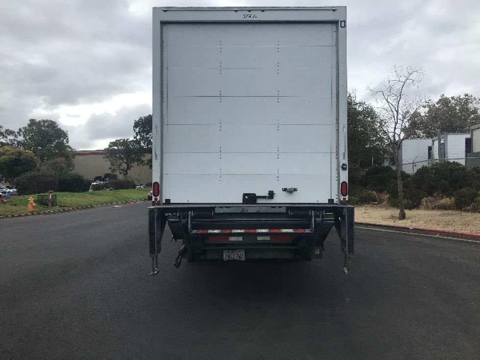 Medium Duty Box Truck-Light and Medium Duty Trucks-International-2019-4300-West Sacramento-CA-153,321\n\t\tmiles-$ 47,000 - Image 7