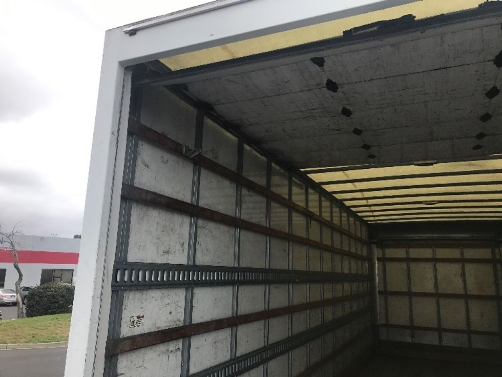 Medium Duty Box Truck-Light and Medium Duty Trucks-International-2019-4300-West Sacramento-CA-153,321\n\t\tmiles-$ 47,000 - Image 11