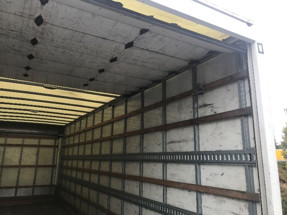 Medium Duty Box Truck-Light and Medium Duty Trucks-International-2019-4300-West Sacramento-CA-153,321\n\t\tmiles-$ 47,000 - Image 12