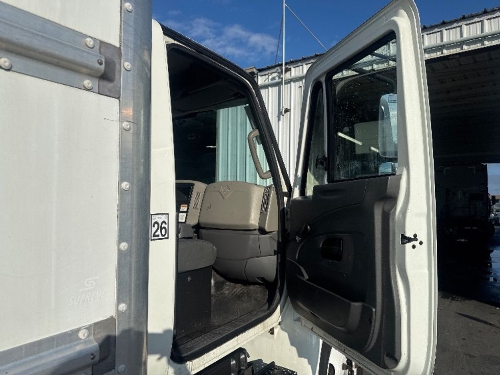 Medium Duty Box Truck-Light and Medium Duty Trucks-International-2019-4300-West Sacramento-CA-159,939\n\t\tmiles-$ 46,000 - Image 20