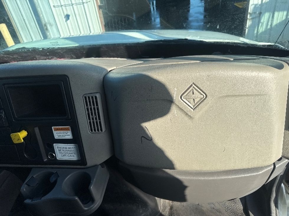 Medium Duty Box Truck-Light and Medium Duty Trucks-International-2019-4300-West Sacramento-CA-159,939\n\t\tmiles-$ 46,000 - Image 21