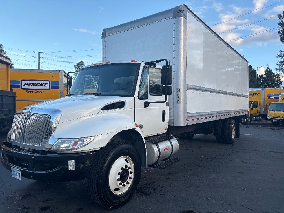 Medium Duty Box Truck-Light and Medium Duty Trucks-International-2019-4300-West Sacramento-CA-160,500\n\t\tmiles-$ 46,000 - Image 3