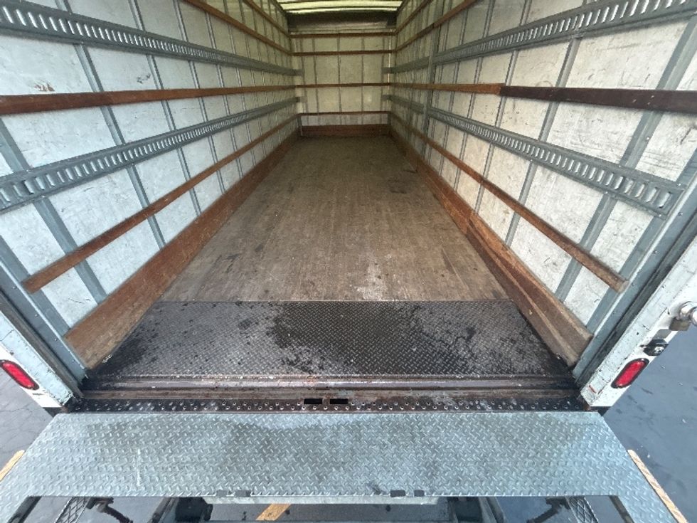 Medium Duty Box Truck-Light and Medium Duty Trucks-International-2019-4300-West Sacramento-CA-160,500\n\t\tmiles-$ 46,000 - Image 10