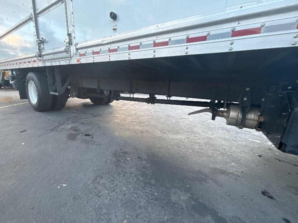Medium Duty Box Truck-Light and Medium Duty Trucks-International-2019-4300-West Sacramento-CA-160,500\n\t\tmiles-$ 46,000 - Image 14