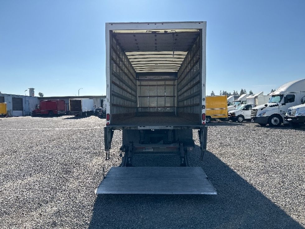 Medium Duty Box Truck-Light and Medium Duty Trucks-International-2019-4300-West Sacramento-CA-164,484\n\t\tmiles-$ 45,250 - Image 9