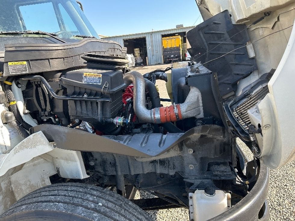 Medium Duty Box Truck-Light and Medium Duty Trucks-International-2019-4300-West Sacramento-CA-164,484\n\t\tmiles-$ 45,250 - Image 23