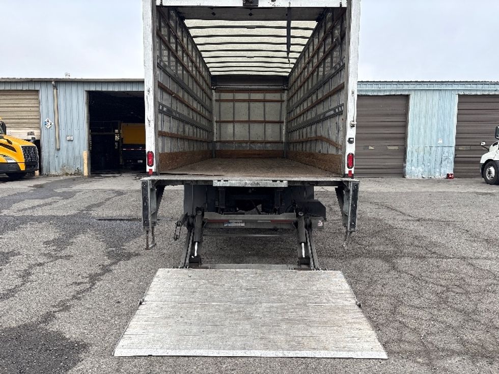 Medium Duty Box Truck-Light and Medium Duty Trucks-International-2019-4300-West Sacramento-CA-167,854\n\t\tmiles-$ 44,750 - Image 9