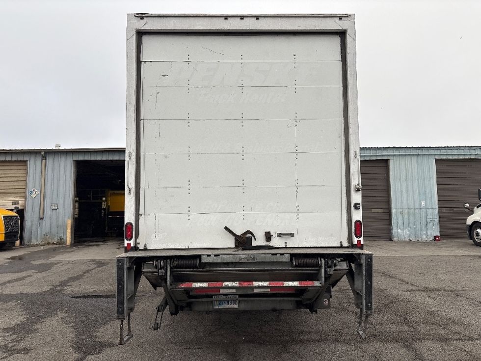 Medium Duty Box Truck-Light and Medium Duty Trucks-International-2019-4300-West Sacramento-CA-167,854\n\t\tmiles-$ 44,750 - Image 7