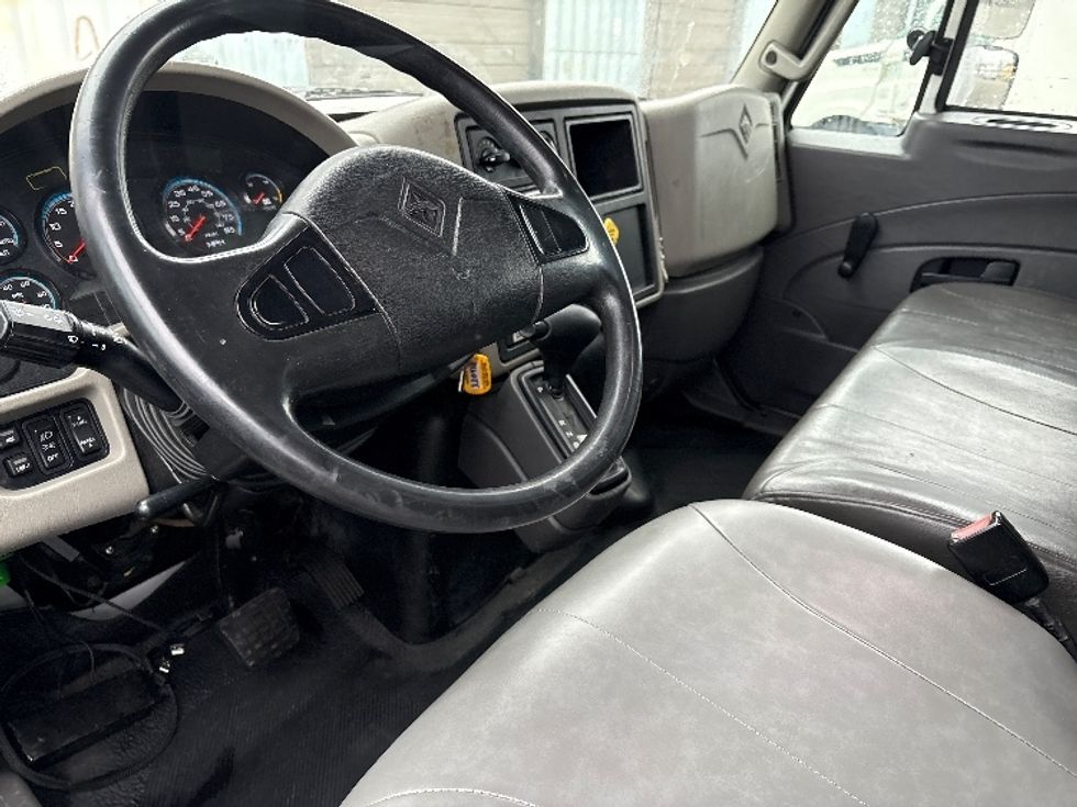 Medium Duty Box Truck-Light and Medium Duty Trucks-International-2019-4300-West Sacramento-CA-167,854\n\t\tmiles-$ 44,750 - Image 17