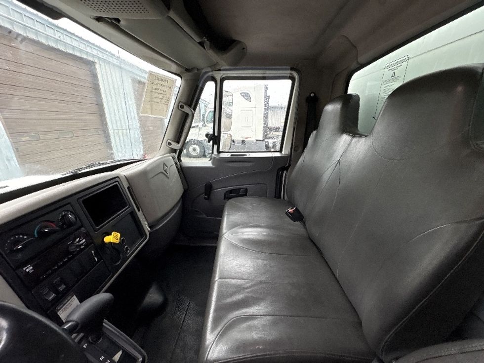Medium Duty Box Truck-Light and Medium Duty Trucks-International-2019-4300-West Sacramento-CA-167,854\n\t\tmiles-$ 44,750 - Image 19