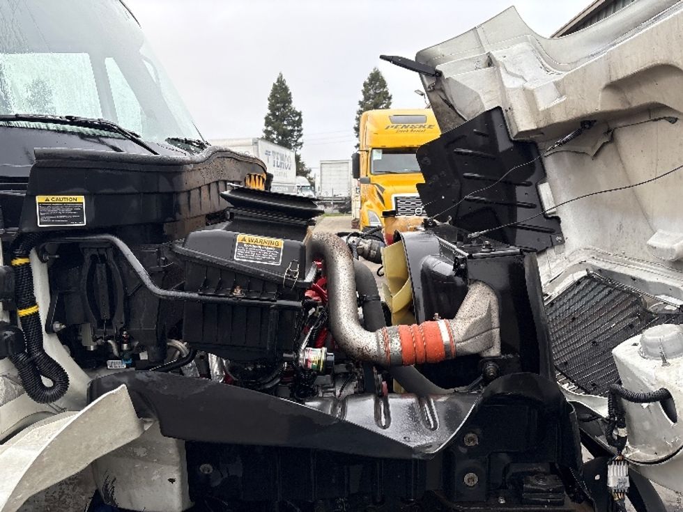 Medium Duty Box Truck-Light and Medium Duty Trucks-International-2019-4300-West Sacramento-CA-167,854\n\t\tmiles-$ 44,750 - Image 23