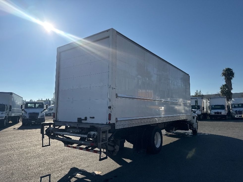 Medium Duty Box Truck-Light and Medium Duty Trucks-International-2019-4300-West Sacramento-CA-174,413\n\t\tmiles-$ 43,750 - Image 13