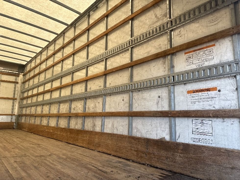 Medium Duty Box Truck-Light and Medium Duty Trucks-International-2019-4300-West Sacramento-CA-174,413\n\t\tmiles-$ 43,750 - Image 12