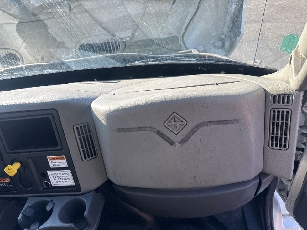 Medium Duty Box Truck-Light and Medium Duty Trucks-International-2019-4300-West Sacramento-CA-174,413\n\t\tmiles-$ 43,750 - Image 21
