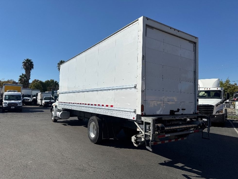 Medium Duty Box Truck-Light and Medium Duty Trucks-International-2019-4300-West Sacramento-CA-192,636\n\t\tmiles-$ 40,750 - Image 6