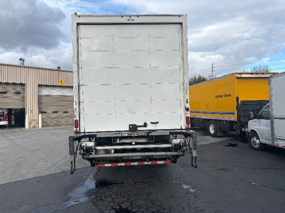 Medium Duty Box Truck-Light and Medium Duty Trucks-International-2019-4300-West Sacramento-CA-195,477\n\t\tmiles-$ 40,500 - Image 7
